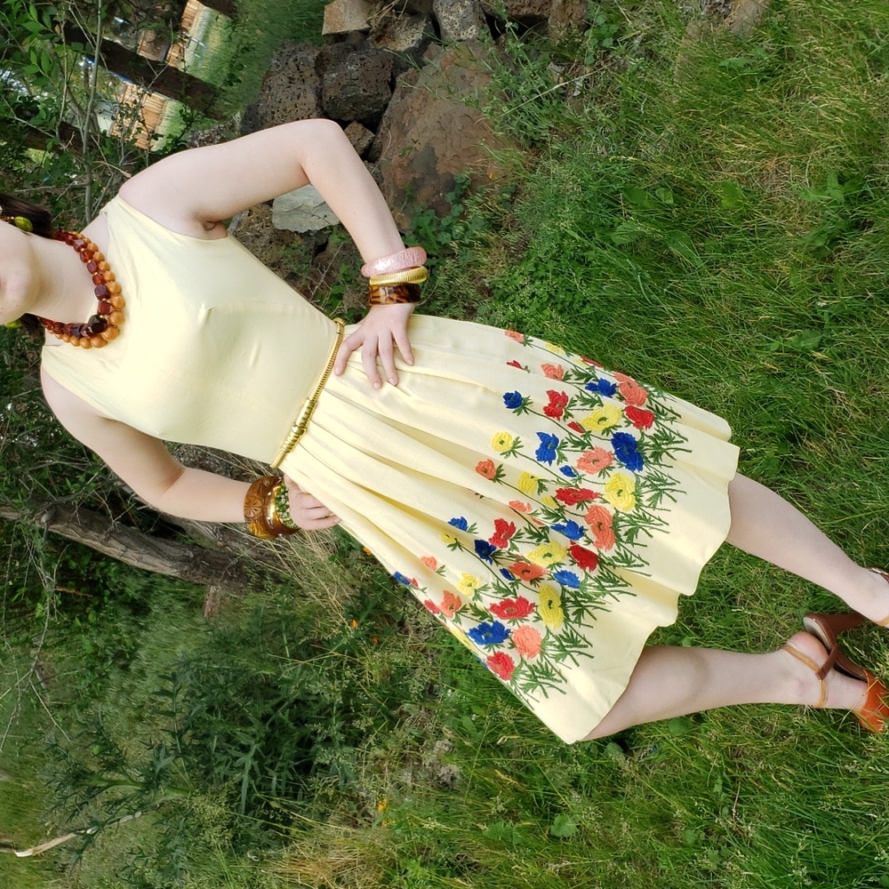 Darling Authentic 50's Tea Time Embroidered Flower Dress EVC!